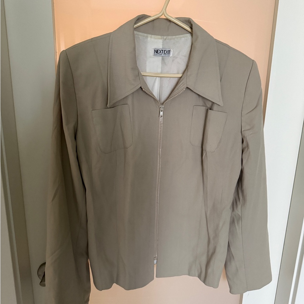 NextExit Lady’s Taupe Zip-Front Blazer Jacket